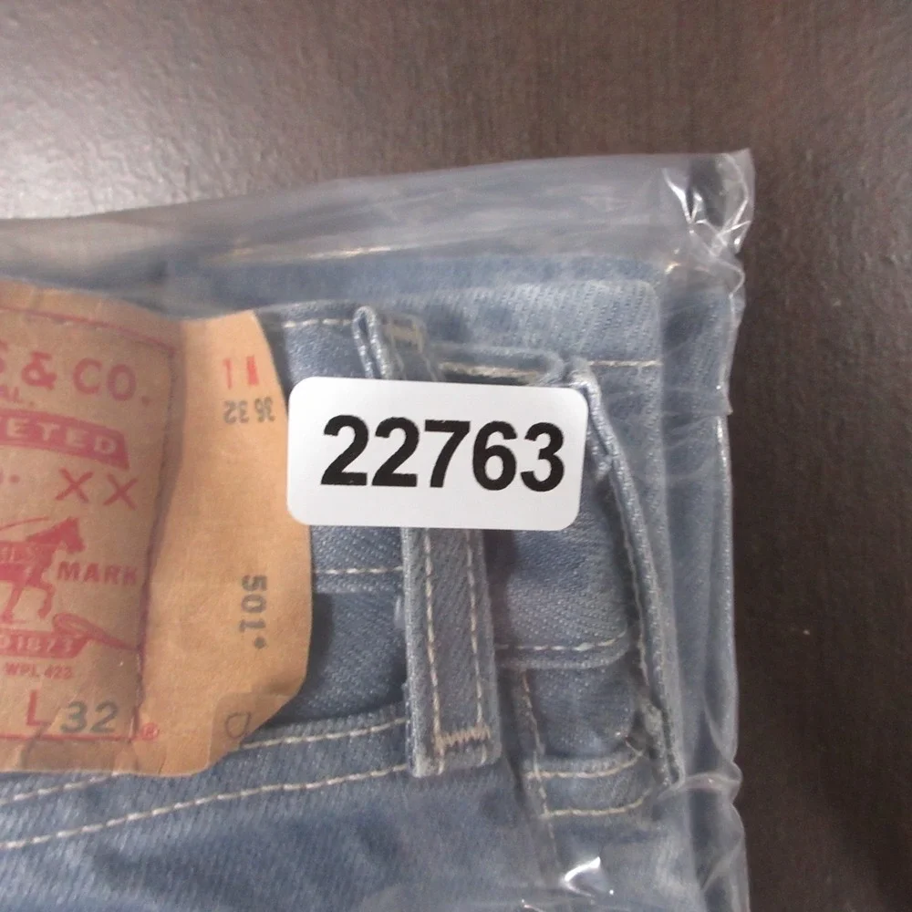 Levis‎ Jeans Mens 34x29 (Tag 36x32) Blue 501 Button Fly Original Straight Denim